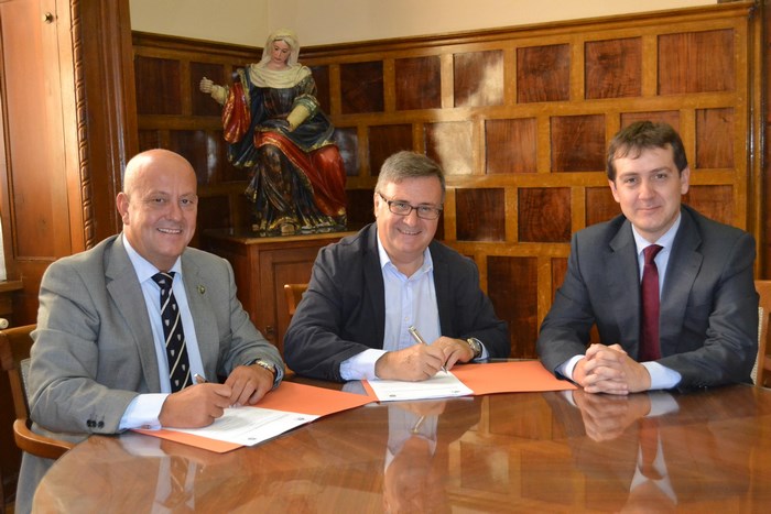 Imagen de García-Tizón, Emilio Bravo y Gómez-Hidalgo Convenio Remodelación Oficina Organismo Autónomo Mora