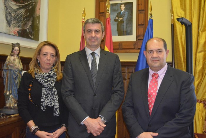 Álvaro Gutiérrez con Carlos Casarrubios y Laura Gómez