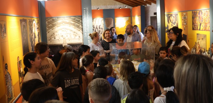 La presidenta en el Centro de Interpretación Santa María de Melque (Archivo)