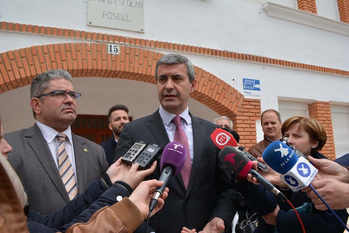Imagen de Álvaro Gutiérrez resaltando la apuesta por el empleo de la Diputación de toledo