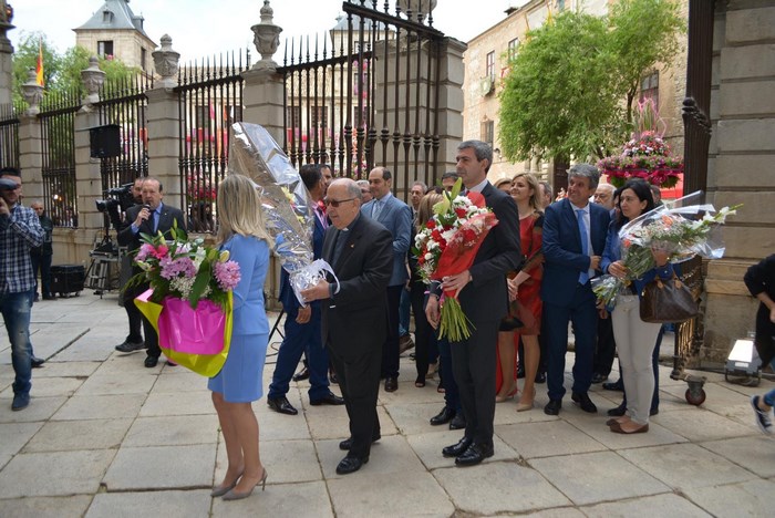 Imagen de Ofrenda floral
