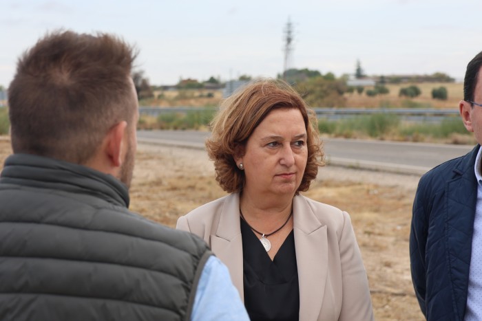 Imagen de La presidenta conoce obras en Burguillos