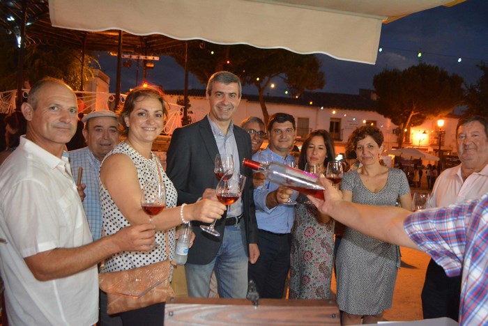 Alvaro Gutiérrez en el stand de la bodega de Escalona presente en la muestra gastronómica