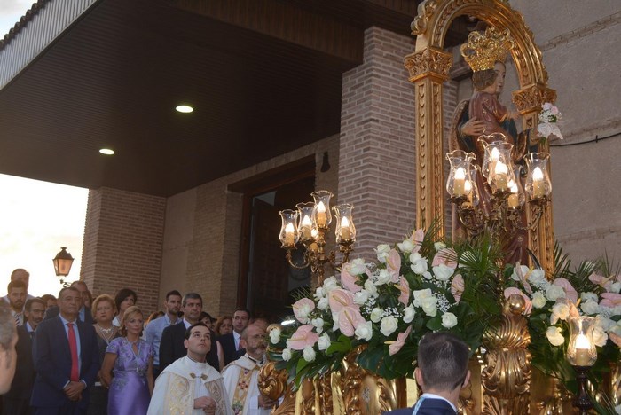 Álvaro Gutiérrez participando en la procesión de la Virgen del Consuelo de Yuncos