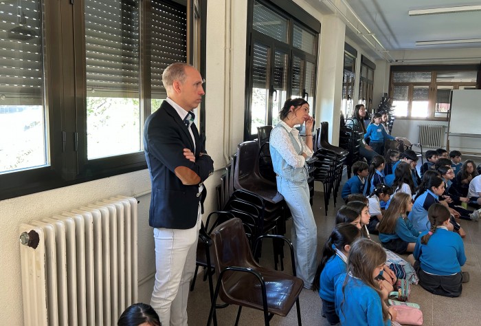 Daniel Arias en un Centro Educativo