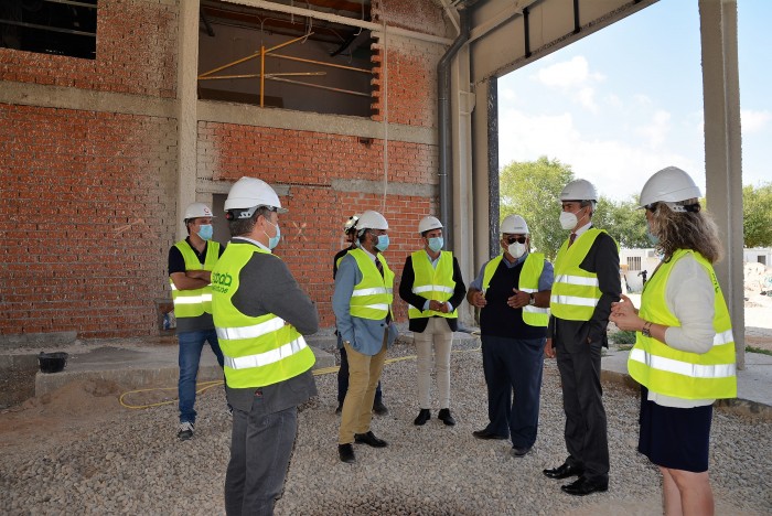 Visita a las obras del parque de bomberos de Villarrubia de Santiago