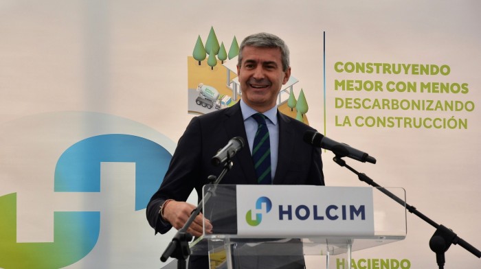 Álvaro Gutiérrez en su intervención en Holcim Villaluenga de la Sagra