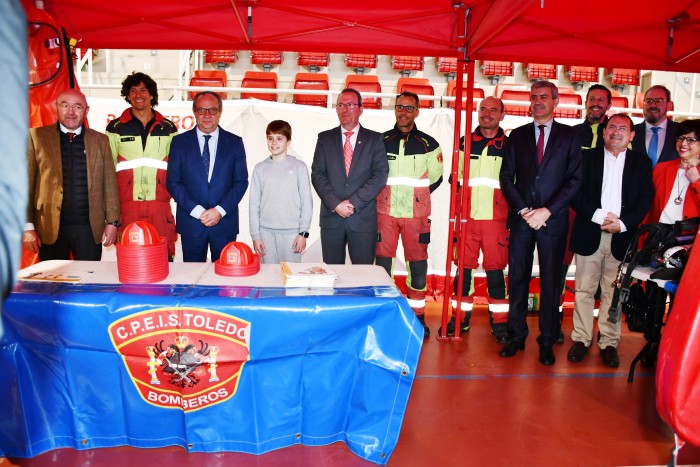 Imagen de Juan Carlos Sánchez en el stand del Consorcio Provincial de Bomberos