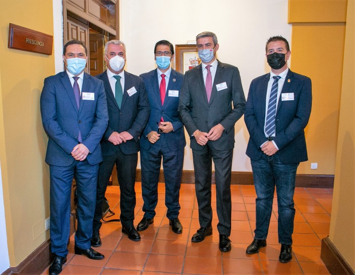 Imagen de Los presidentes de las cinco diputaciones de Castilla-La Mancha antes de iniciarse el debate