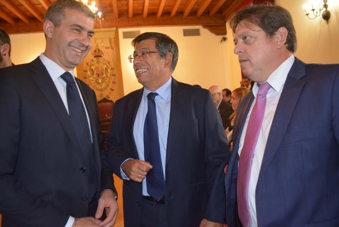 Imagen de Álvaro Gutiérrez junto a Javier Nicolás y Félix Ortega