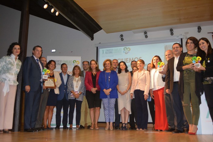 Imagen de Tomás Villarrubia en la foto de familia del Congreso de Familias Numerosas