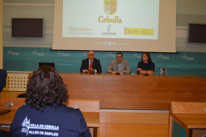 Imagen de Fernando Muñoz en la rueda de prensa de presentación del documental sobre Cebolla