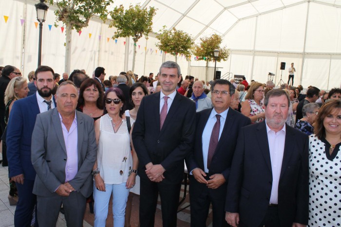 Imagen de Álvaro Gutiérrez en el tradicional aperitivo de las fiestas de Novés