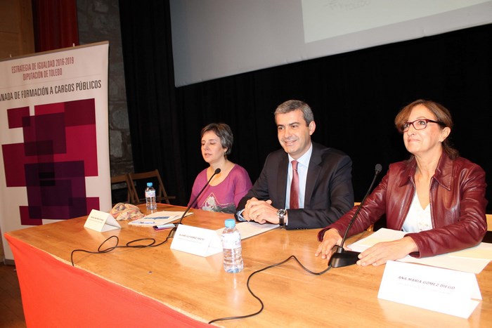 Imagen de Álvaro Gutiérrez comparte mesa de apertura del encuentro con Martínez y Gómez