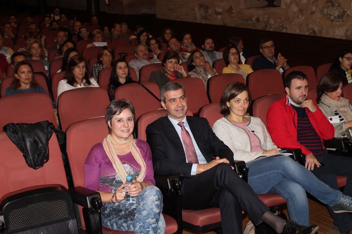 Álvaro Gutiérrez junto a los responsables municipales asistentes a las jornadas formativas