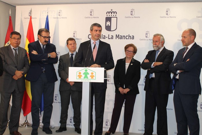 Imagen de Álvaro Gutiérrez en su intervención en la inauguración del centro de ATAFES en Talavera