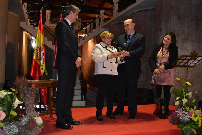 Imagen de Entrega premio a San Román