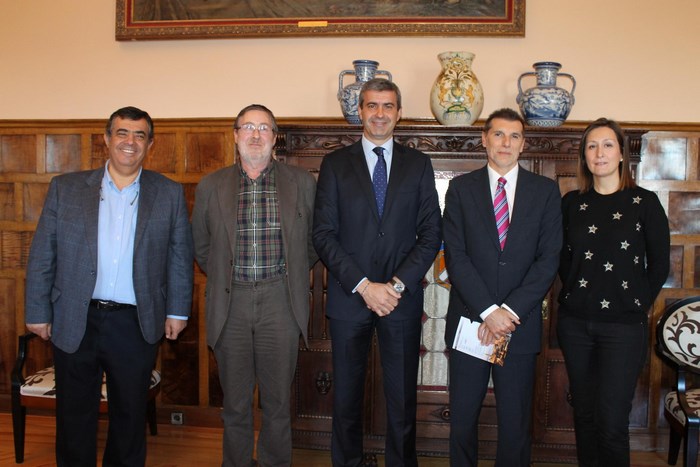 Imagen de Álvaro Gutiérrez con los miembros del Comité Organizador del Congreso Nacional de Inspección