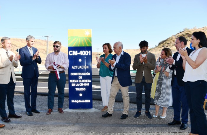 Imagen de Asistentes a la inauguración