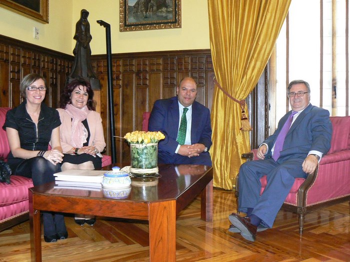 Imagen de Presidente Diputación y alcalde de Carranque