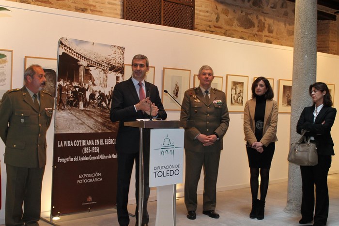 Imagen de Álvaro Gutiérrez durante la inauguración de la exposición del Ejército en San Clemente