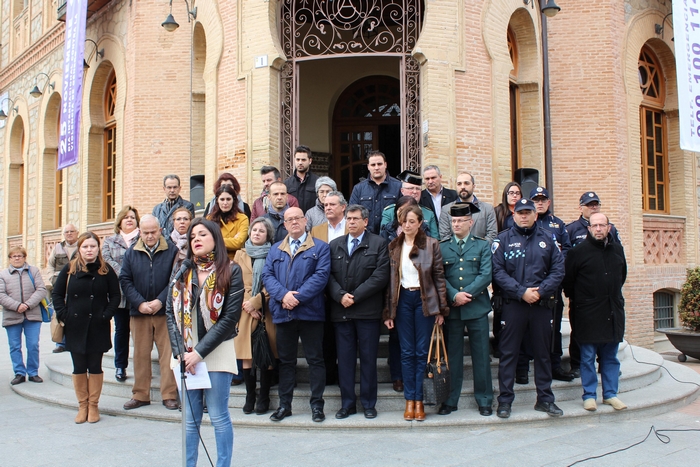 Imagen de Ana María Gómez en la concentración del Ayuntamiento de Mora