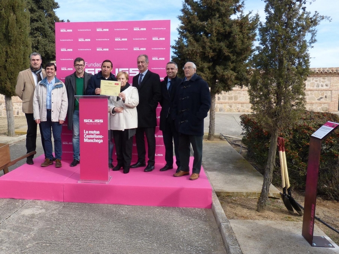 Imagen de Representantes de la diputación, el Ayuntamiento de Layos y de la Fundación Soliss