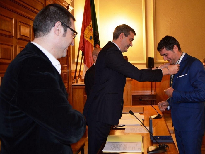 Imagen de Álvaro Gutiérrez y el nuevo diputado provincial Alberto Enmanuel Fernández González