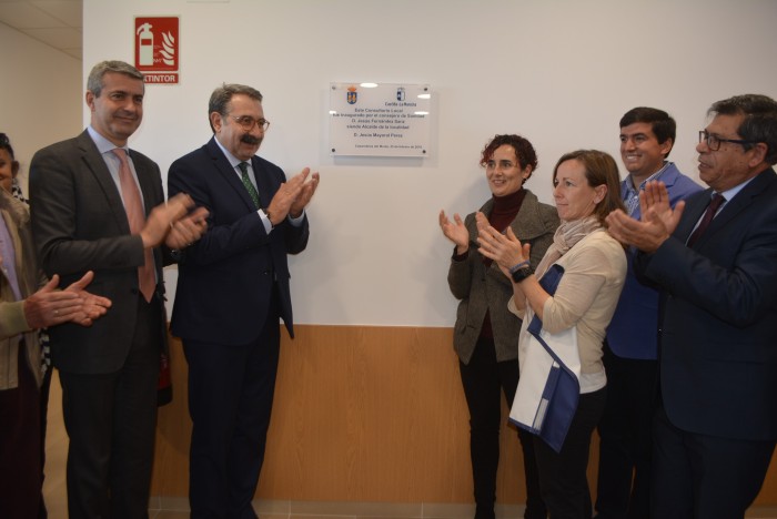 Imagen de Álvaro Gutiérrez en la inauguración del consultorio médico del casco urbano de Casarrubios del Monte