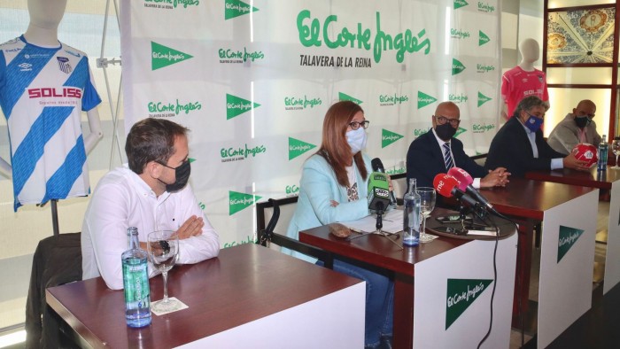 María Jesús Pérez en la presentación de El jugador número seis