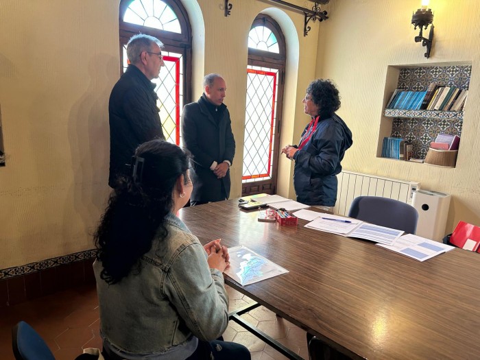 Imagen de Visita Olías del Rey ayudas emergencia social
