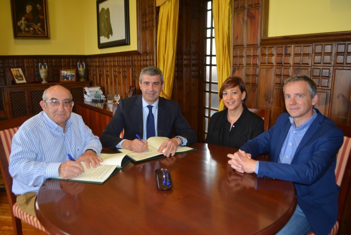 Imagen de Convenio para recuperar el funcionamiento del invernadero de ASODEMA
