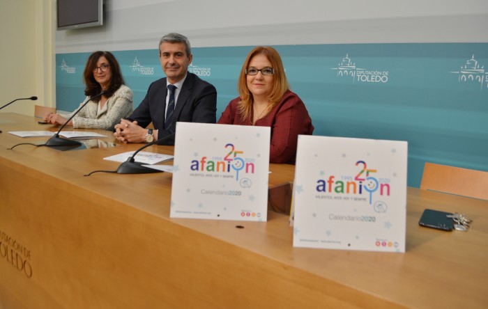 Imagen de Álvaro Gutiérrez, en el centro, junto a Eva Ocaña y Ana Gómez