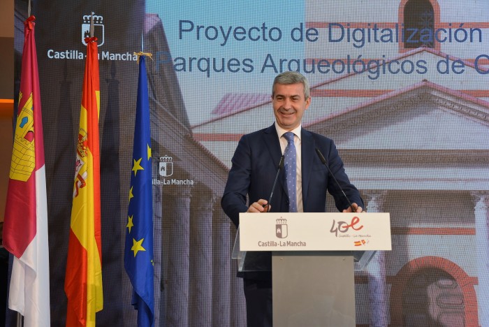 Imagen de Álvaro Gutiérrez en la presentación en el parque arqueológico de Carranque