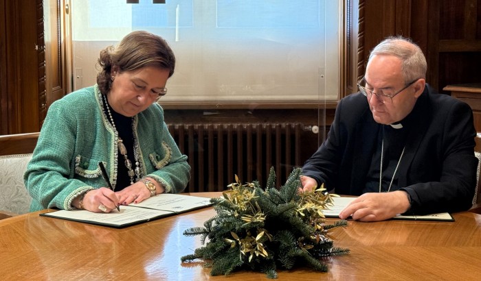 Imagen de Cedillo y Cerro firman el convenio en Diputación