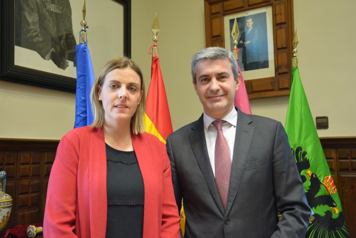 Álvaro Gutiérrez y Lorena Muñoz, alcaldesa de Azután