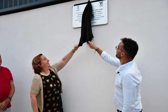 19062026 Cedillo inaugura la nueva piscina de Cazalegas 1