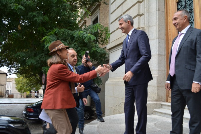 Imagen de Álvaro Gutiérrez saluda a SAR La Infanta Elena