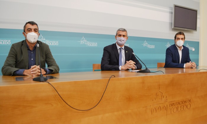 Imagen de Álvaro Gutiérrez junto a Javier Guillén y Pablo García