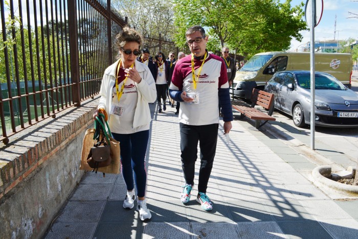 Imagen de Fernando Muñoz y María Ángeles del Cerro durante la marcha