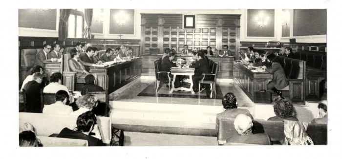 Sesión plenaria de la Junta de Comunidades en la Diputación de Toledo en 1979