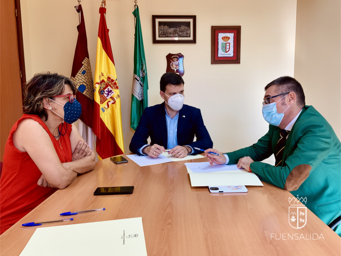 Fernando Muñoz foto Fuensalida reunión alcalde