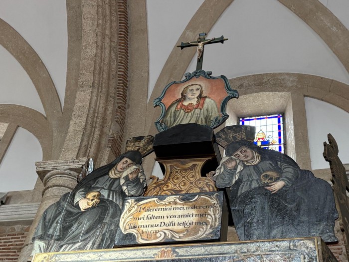 Imagen de 29112025 Cedillo visita la exposición del catafalco de La Torre de Esteban Hambrán 6
