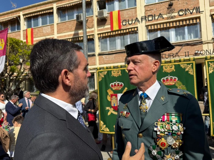 El vicepresidente y el general jefe de la Guardia Civil