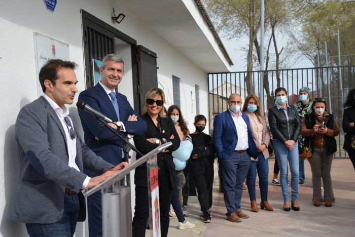 Asistentes a la inauguración