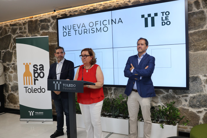 Cedillo en la inauguración oficial de la Oficina de Turismo