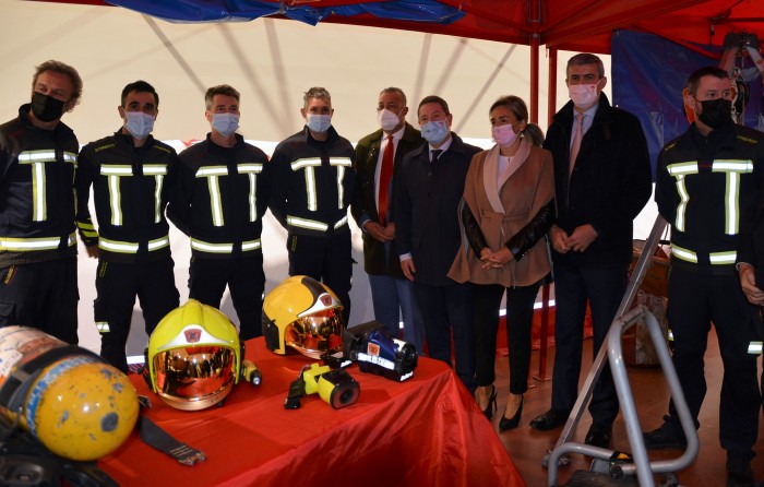 Imagen de Álvaro Gutiérrez y Emiliano García-Page en la carpa del CPEIS de Toledo