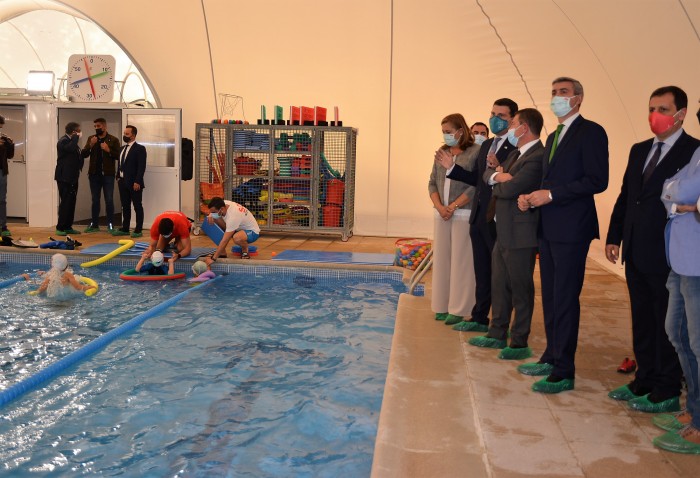 Imagen de En el interior de la piscina cubierta