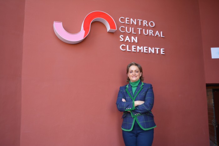 La vicepresidenta en la puerta de San Clemente