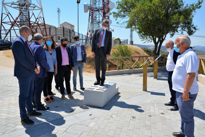 Imagen de Álvaro Gutiérrez en la inauguración del Mirador del Sol , en Los Navalmorales